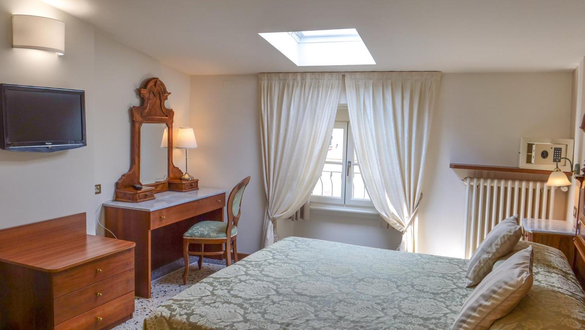 Hotel Du Lac Gargnano Kamer foto